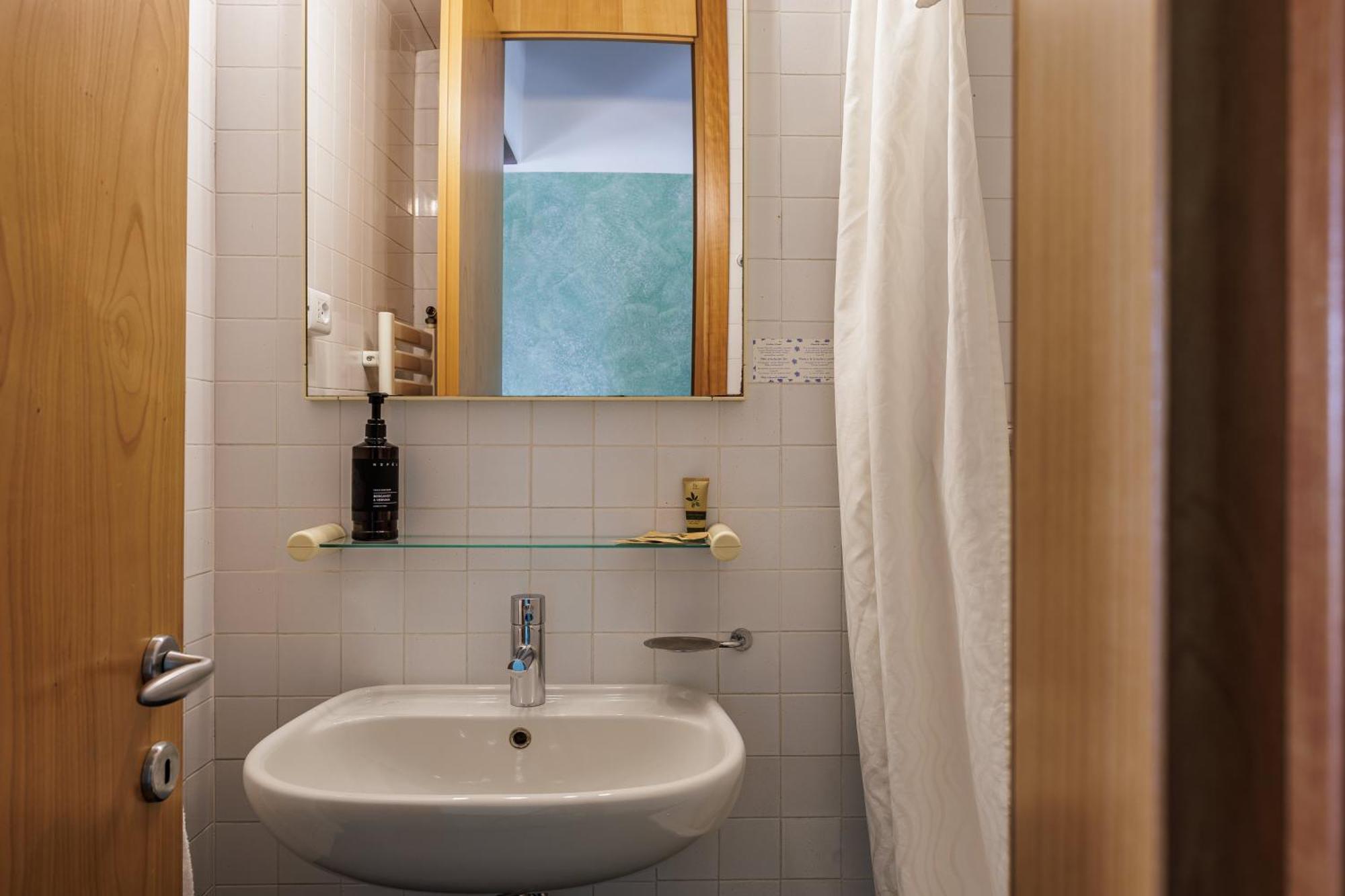Hotel Alla Grotta Lazise Exterior photo
