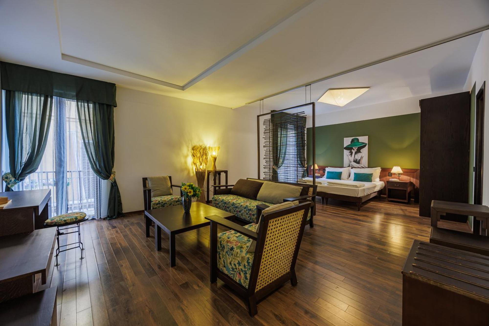 Hotel Alla Grotta Lazise Exterior photo