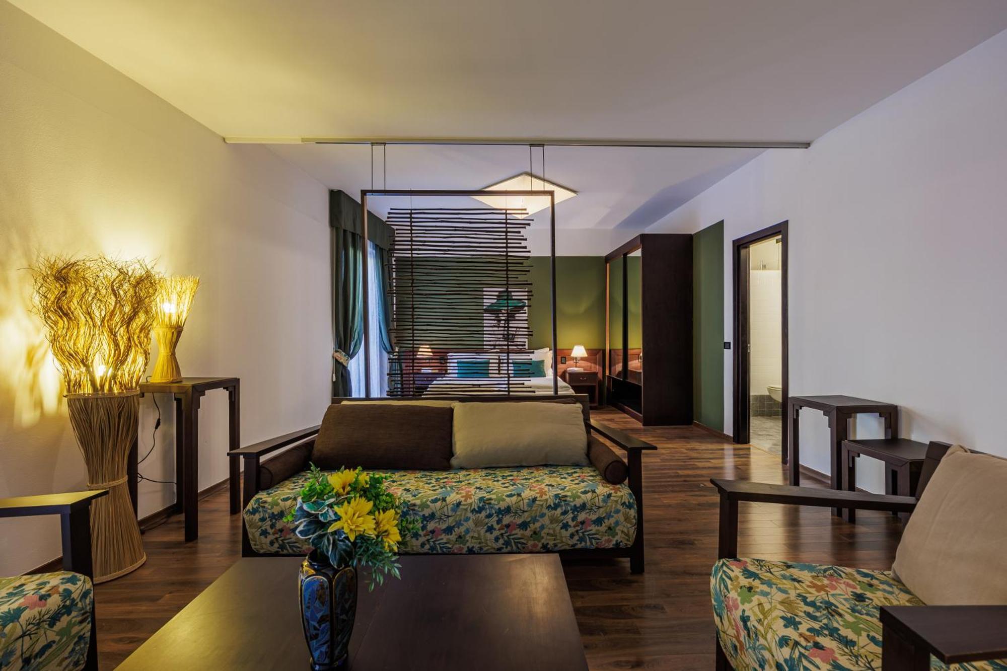 Hotel Alla Grotta Lazise Exterior photo